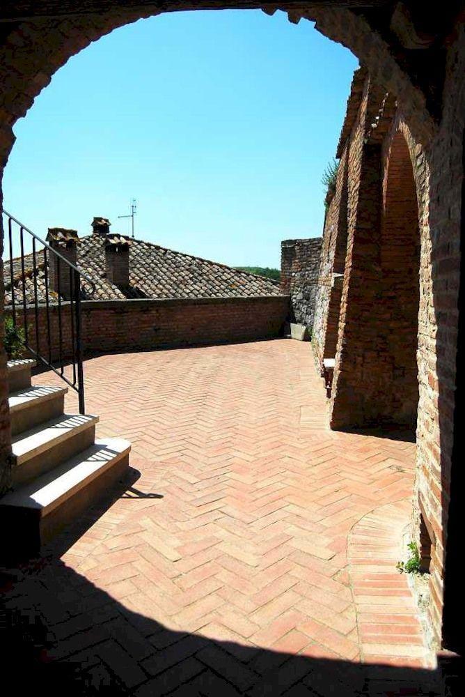 B&B Al Castello Fabro Extérieur photo