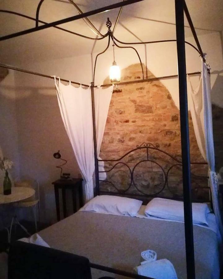 B&B Al Castello Fabro Extérieur photo